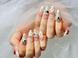 ネイル 🦋 Queenieのネイルデザイン