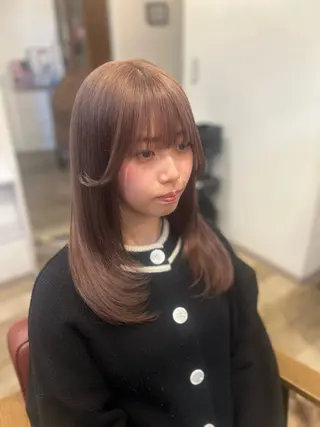 ミディアム カラー Liere Muuのヘアスタイル