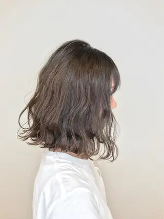 ミディアム カラー ボブ・レイヤーカット 吉敷航一のヘアスタイル