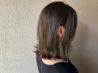 ミディアム カラー サダハルカ ｜chouetteのヘアスタイル