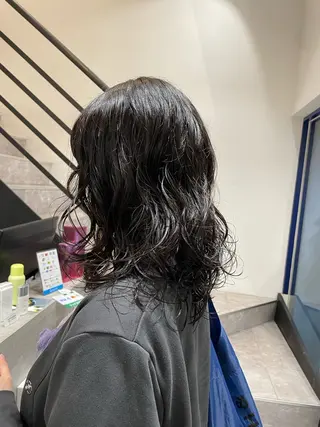 ミディアム パーマ 山本 佳奈のヘアスタイル