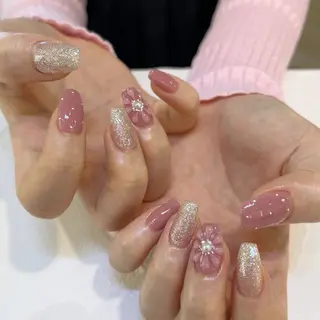 ネイル 鈴木 里奈のネイルデザイン