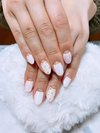 ネイル The Best Beauty受付担当のヘアスタイル