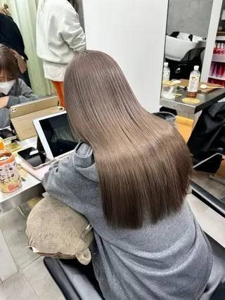 セミロング JUNYA 海外ガールヘアのヘアスタイル