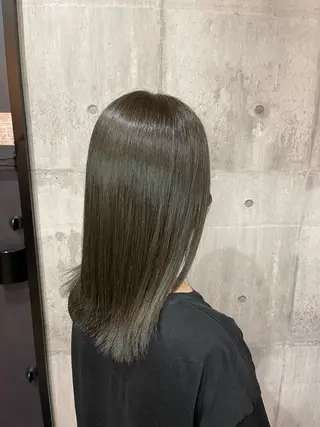 セミロング カラー Felice Erikaのヘアスタイル