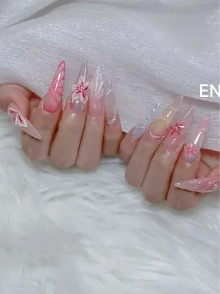 ネイル ENSalon 愛佳のネイルデザイン