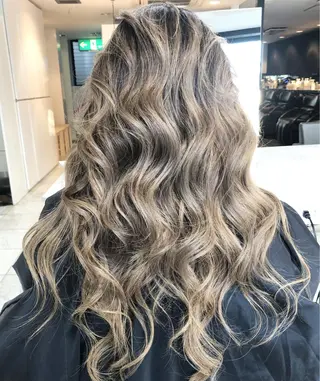 ロング カラー パーマ ヘアアレンジ メンズ キッズ ネイル マツエク・マツパ 韓国風×透明感カラー 髪質改善オタベシンヤのヘアスタイル