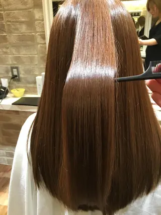 ロング マエダ マサシのヘアスタイル