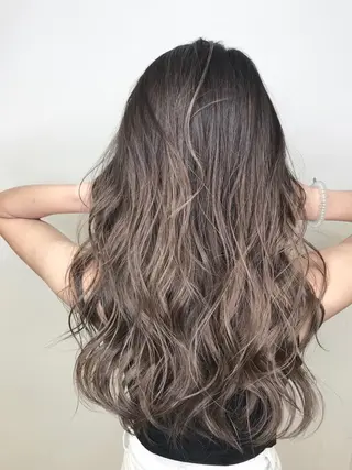 ロング カラー AMI Hair  supply所属・髪質改善カラー 韓国風レイヤーのヘアスタイル