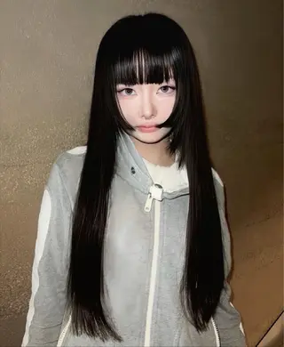 ロング AIRA/ブリーチ ‪/透明感カラーのヘアスタイル