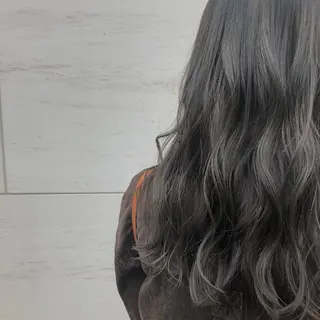 ロング カラー 丸山 史香のヘアスタイル