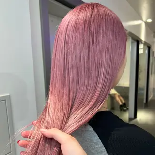 カラー 🌼動き×透明感🩵 ハイトーン/ナナのヘアスタイル