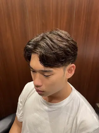 ミディアム 髙司 哲伸のヘアスタイル