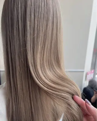 ロング 透明感カラー🍃 レイヤースタイル✨葵のヘアスタイル