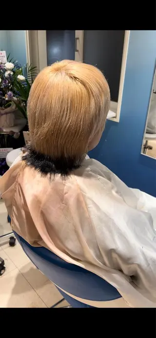ショート カラー 🔥ハイトーンカラー ギャルNAOKI🔥のヘアスタイル
