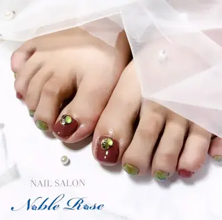 ネイル Noble Rose🥀のネイルデザイン