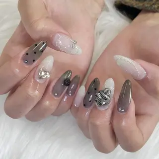 ネイル Kanako 💫のネイルデザイン