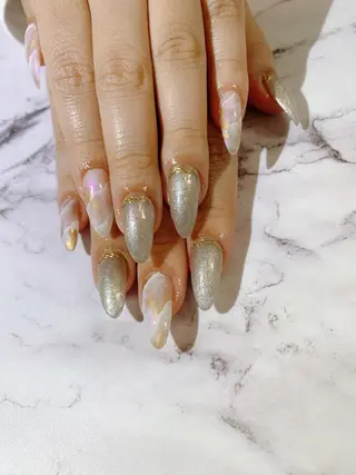 ネイル Laure‘a所属・Laure‘a MARIのネイルデザイン