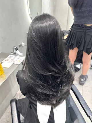 ロング ✨ハイライト/バタフ ライレイヤー/原宿✨のヘアスタイル