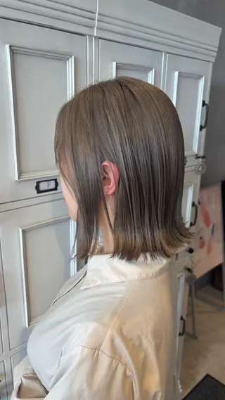 ショート カラー 長瀬 友唯のヘアスタイル