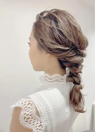 ヘアアレンジ GRANLUSSO 〜グランルッソ駅前店所属・木口 嘉美のヘアスタイル