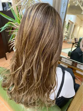 ロング カラー 石井 佑樹のヘアスタイル