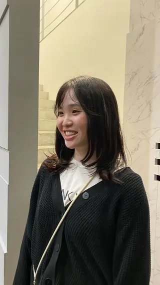 セミロング マツザキ マナトのヘアスタイル