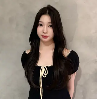 ロング 谷 亜澄のヘアスタイル