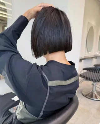 ショート youres hair恵比寿本店所属・縮毛矯正×レイヤー カット/飯田 輝のヘアスタイル