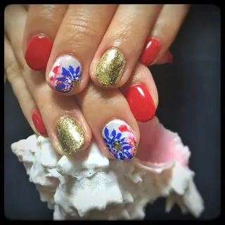 ネイル ARTスクールサロン お・タマゴのネイルデザイン