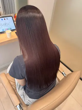 ロング カラー Eleanor spa&treatment 札幌店内にあるシェアサロン【WHITE】所属・シルクハイトーン / 髪質改善🦋MIKUのヘアスタイル