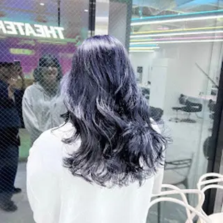 カラー 🪽THEATER 表参道🪽のヘアスタイル
