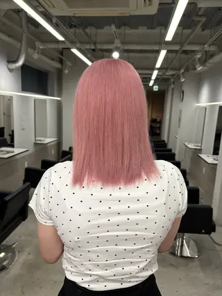 セミロング カラー noa 寒色系カラーブリーチのヘアスタイル