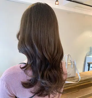 ロング カラー 透明感/オリーブ/ グレージュ/YUKAのヘアスタイル