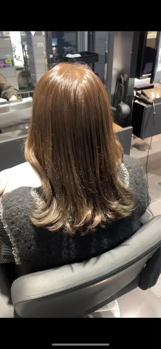 ミディアム カラー 似合わせ前髪／ 小顔カット🎀そうのヘアスタイル