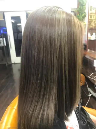 セミロング カラー 桧山 真のヘアスタイル