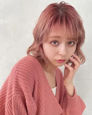 ショート カラー パーマ ヘアアレンジ 耳つぼ屋さん ‎🤍りりのヘアスタイル