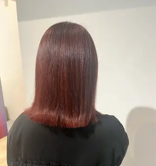 ミディアム カラー 宇佐美佳／美髪 ストレート/縮毛矯正のヘアスタイル