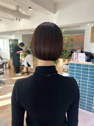 ショート 艶ベージュ/オリーブ カラー🫒airiのヘアスタイル