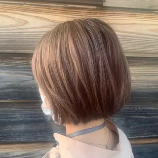 ミディアム カラー 狩野 くるみのヘアスタイル