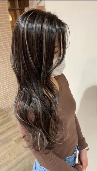 セミロング カラー AMI Hair  supply所属・髪質改善カラー 韓国風レイヤーのヘアスタイル