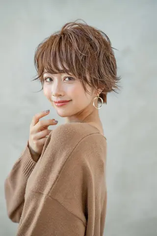 ショート カラー 🉐レイヤー/塩見 弘樹🉐渋谷のヘアスタイル