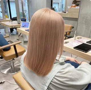 ミディアム ユイナ 🕊NaVI ベージュ/透明感のヘアスタイル