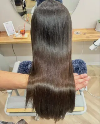 ミディアム ブリーチ矯正💐 ミルクティー💐ナオのヘアスタイル