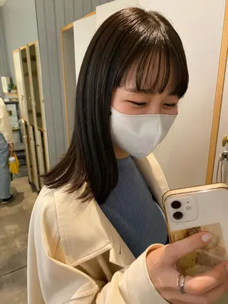 セミロング カラー niu所属・加藤 真由のヘアスタイル