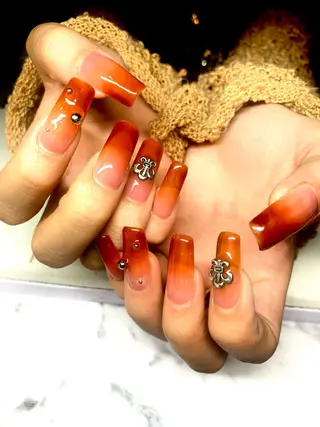 ネイル Hi Beauty 渋谷(ネイル、ハイパーナイフ6、脂肪れいきゃく、マッサージ&エステサロン)所属・Hi beauty 渋谷のネイルデザイン