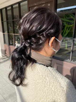 セミロング カラー 川越 輝梨奈のヘアスタイル