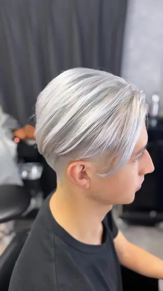 ミディアム カラー mimiiy梅田 中崎町ハイトーンのヘアスタイル