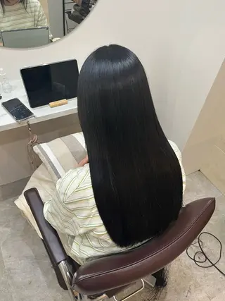 ロング 【髪質改善　艶髪】 布川　莉穂のヘアスタイル