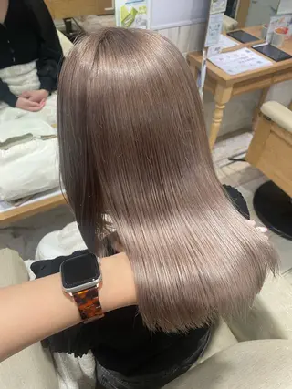 ミディアム カラー 小柳 夏美のヘアスタイル